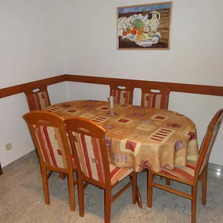 招待所 Cozy And Pavicini 3*