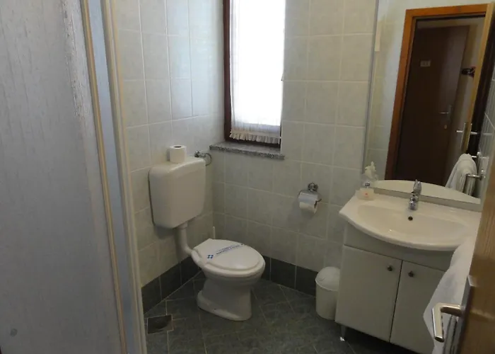 Cozy And Pavicini 招待所 Segotici