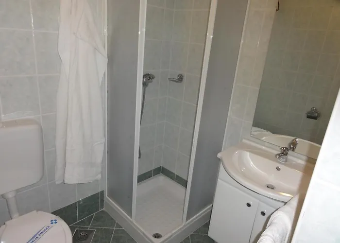 招待所 Cozy And Pavicini 3*