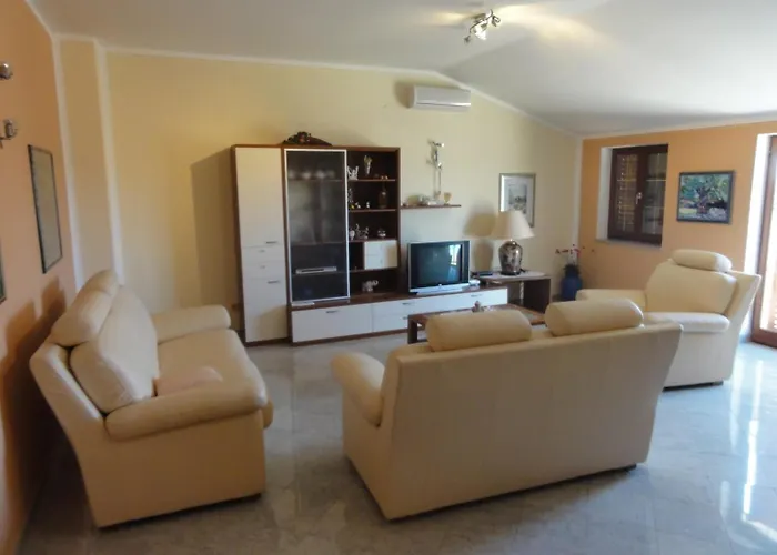 招待所 Cozy And Pavicini Segotici