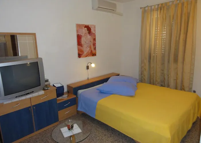 Gostinjska kuća Cozy And Pavicini