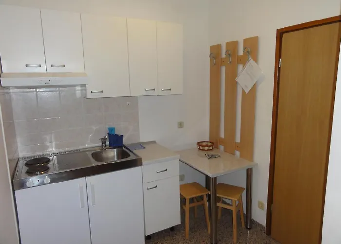 Cozy And Pavicini 招待所 3*