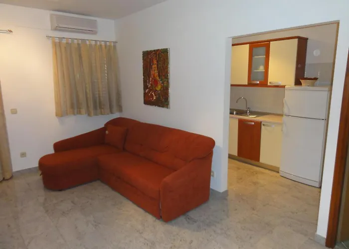 Cozy And Pavicini 招待所