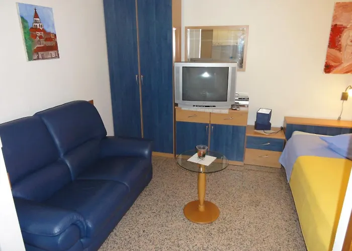 Cozy And Pavicini Gostinjska kuća 3*
